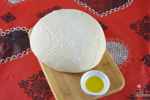 Pâte à pizza maison extra moelleuse au Monsieur Cuisine
