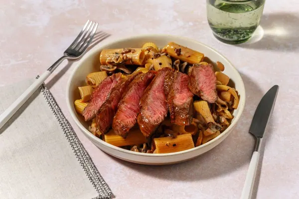 Tagliata de bœuf et rigatoni aux champignons au Magimix Cook Expert
